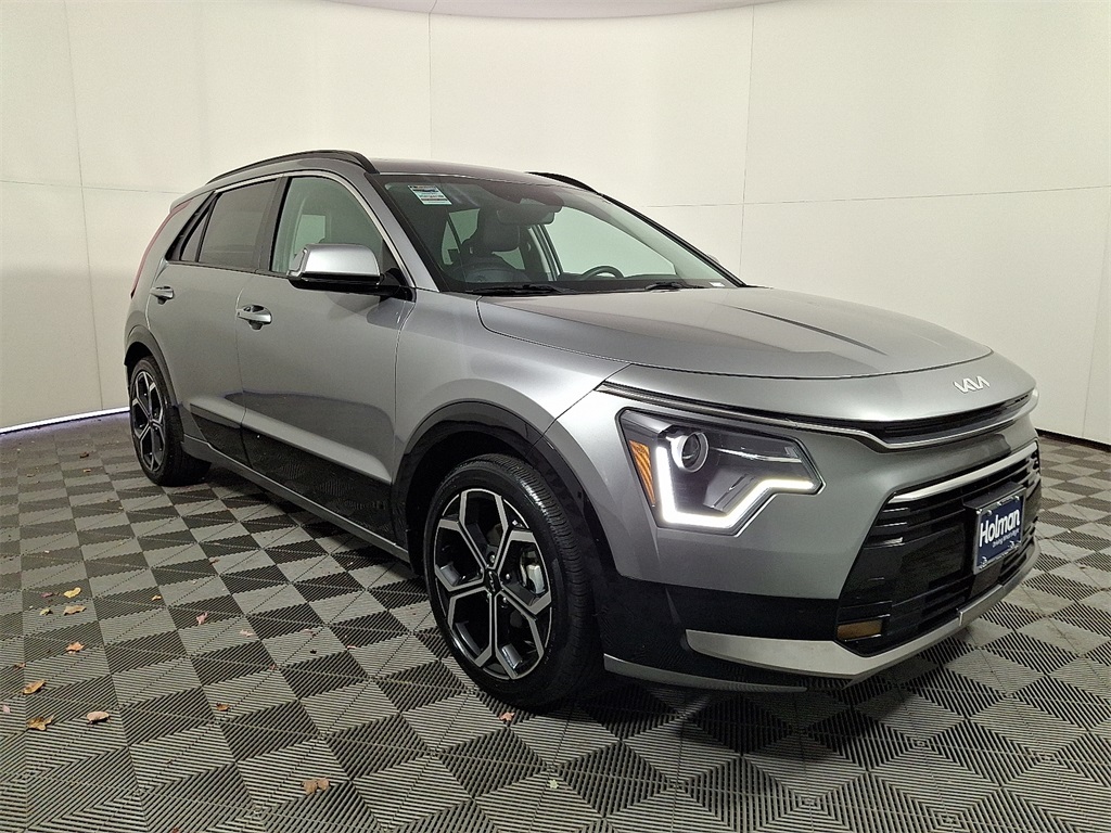 2023 Kia Niro EX Touring photo 3