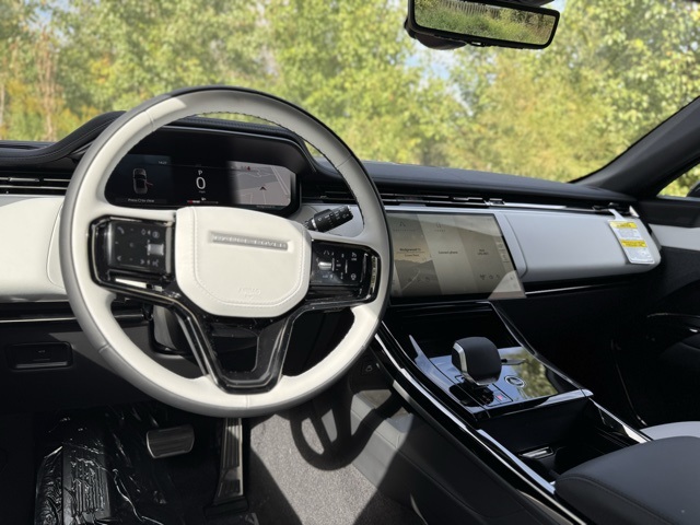 2025 Land Rover Range Rover Sport SE photo 24