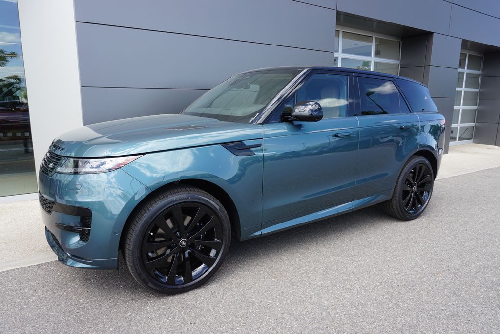 2025 Land Rover Range Rover Sport SE photo 3