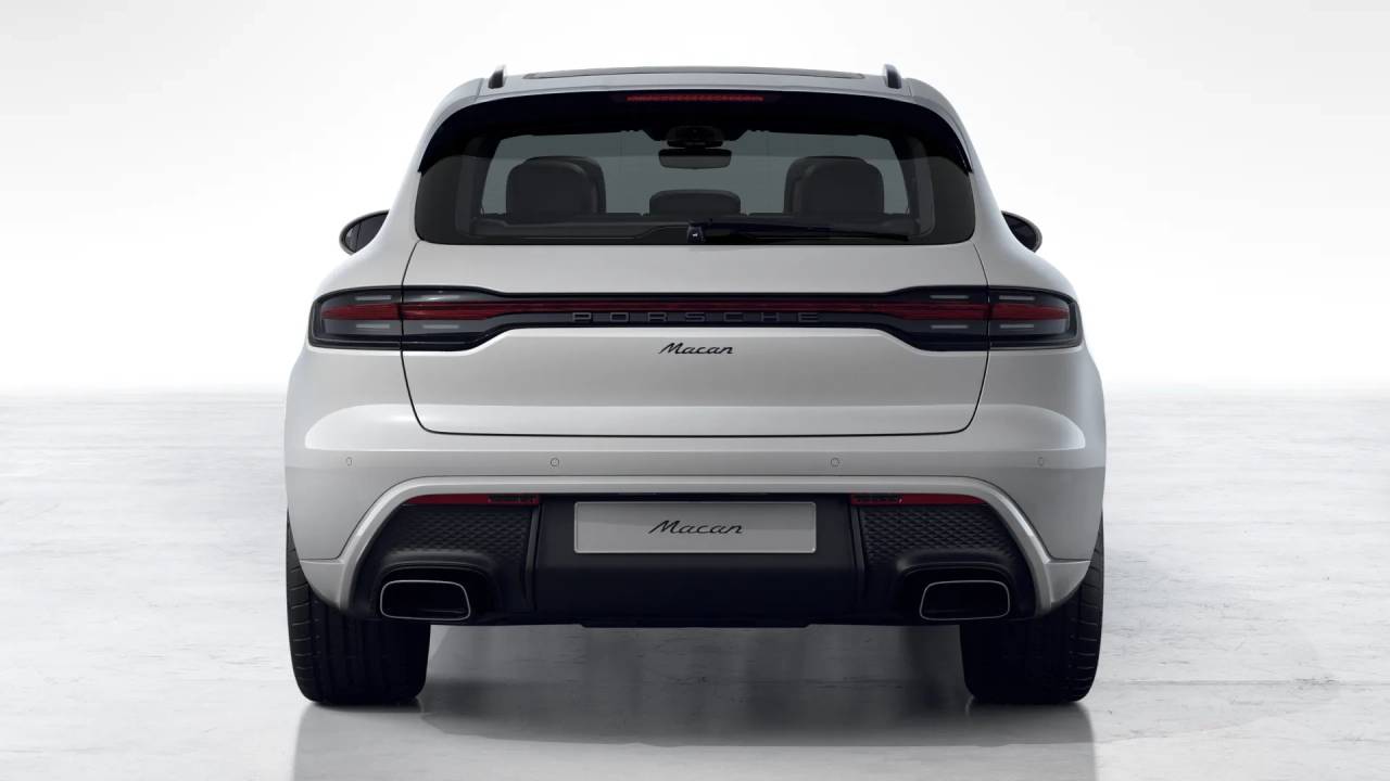 2026 Porsche Macan T photo 7