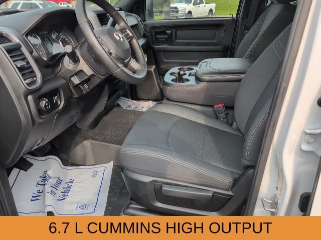 2025 Ram 2500 Tradesman photo 2