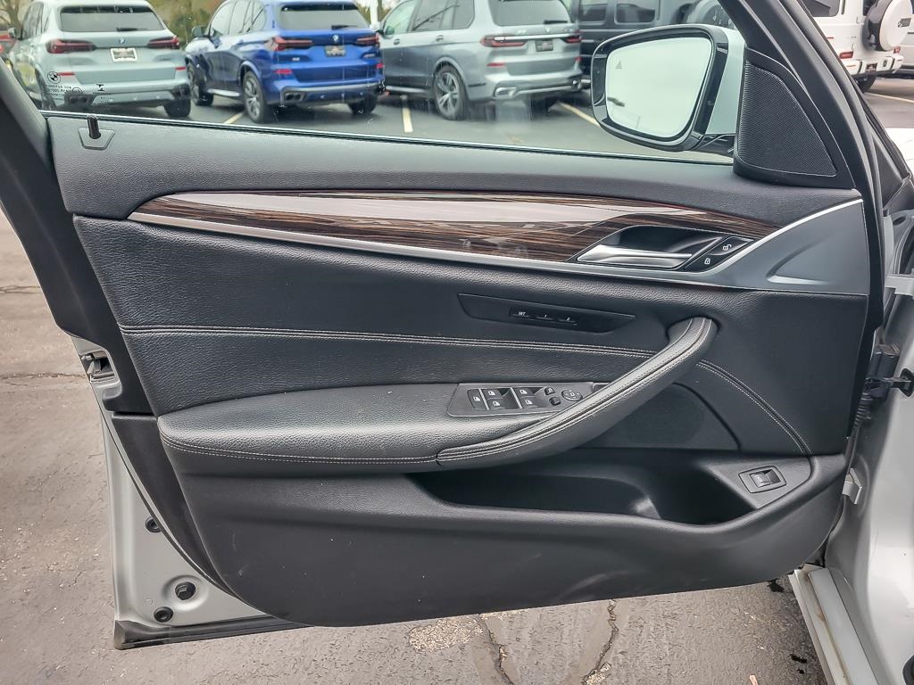 2019 BMW 530I - Image 17