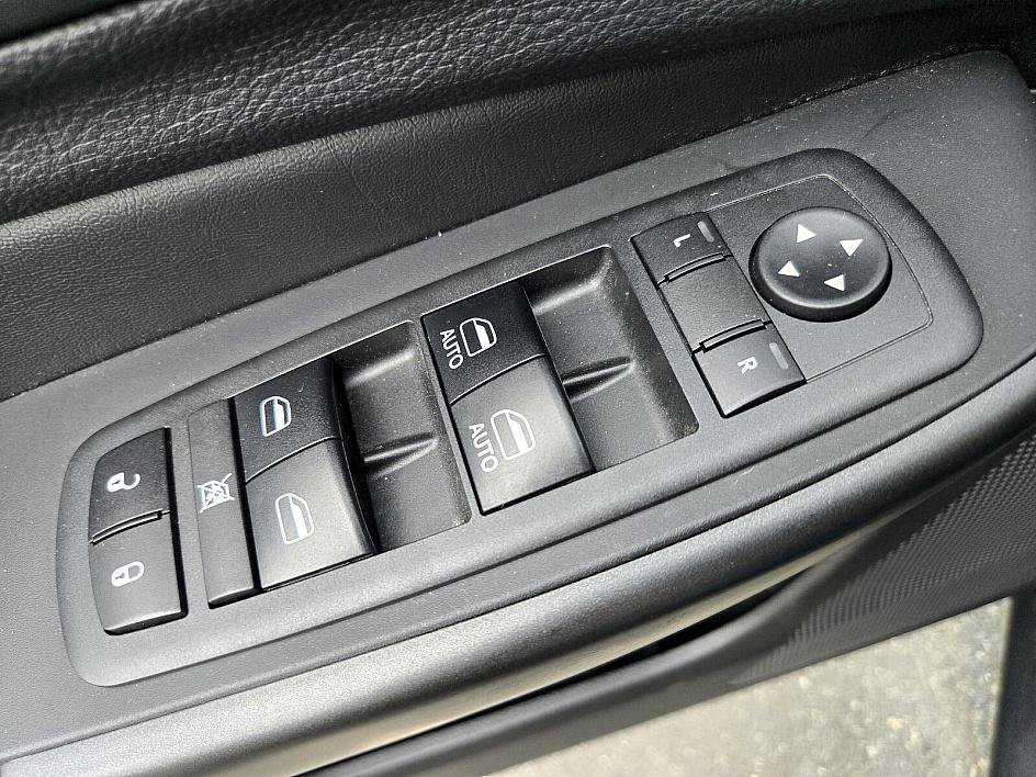 2019 Jeep Cherokee Trailhawk photo 28
