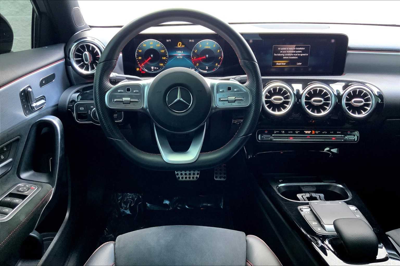 2021 Mercedes Benz A 220 photo 2