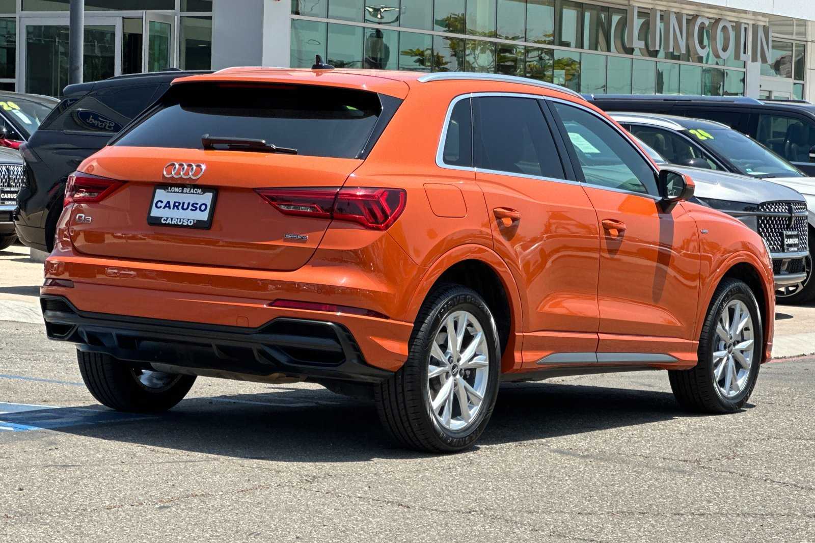 2022 Audi Q3 S line Premium Plus photo 3