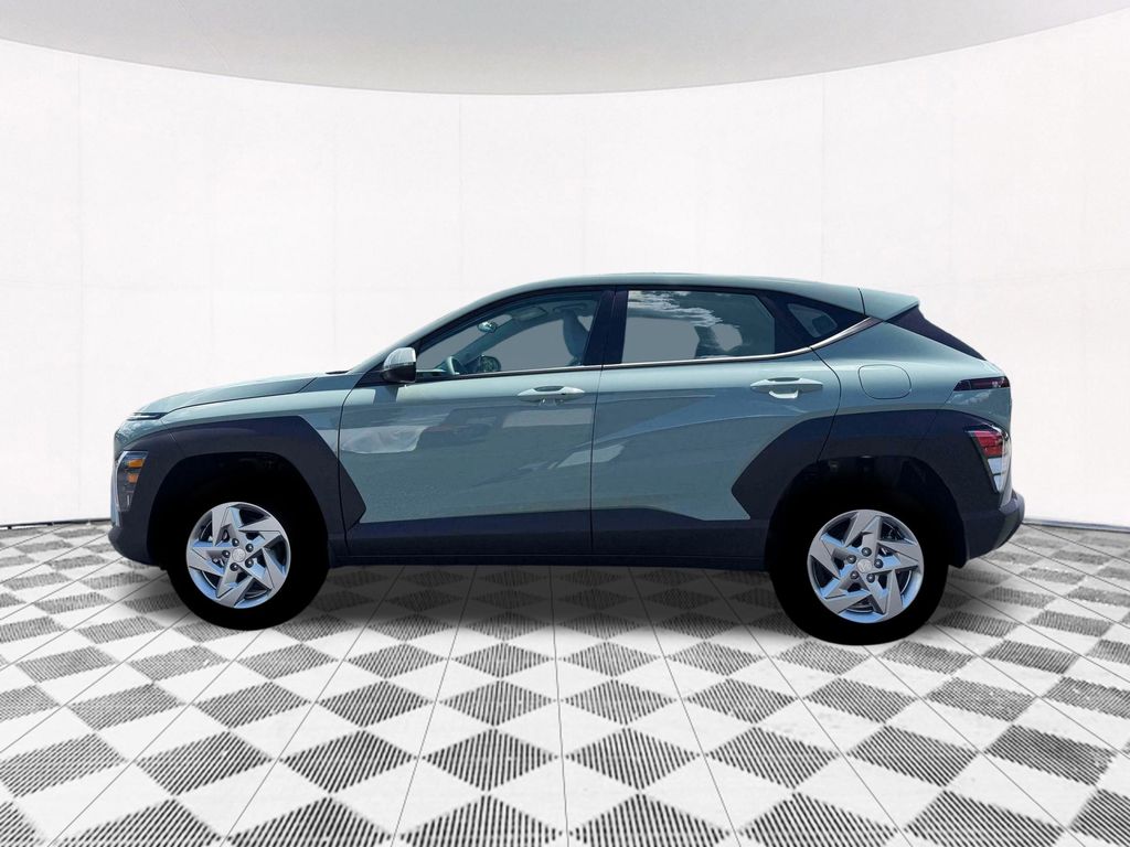 2026 Hyundai Kona SE photo 2
