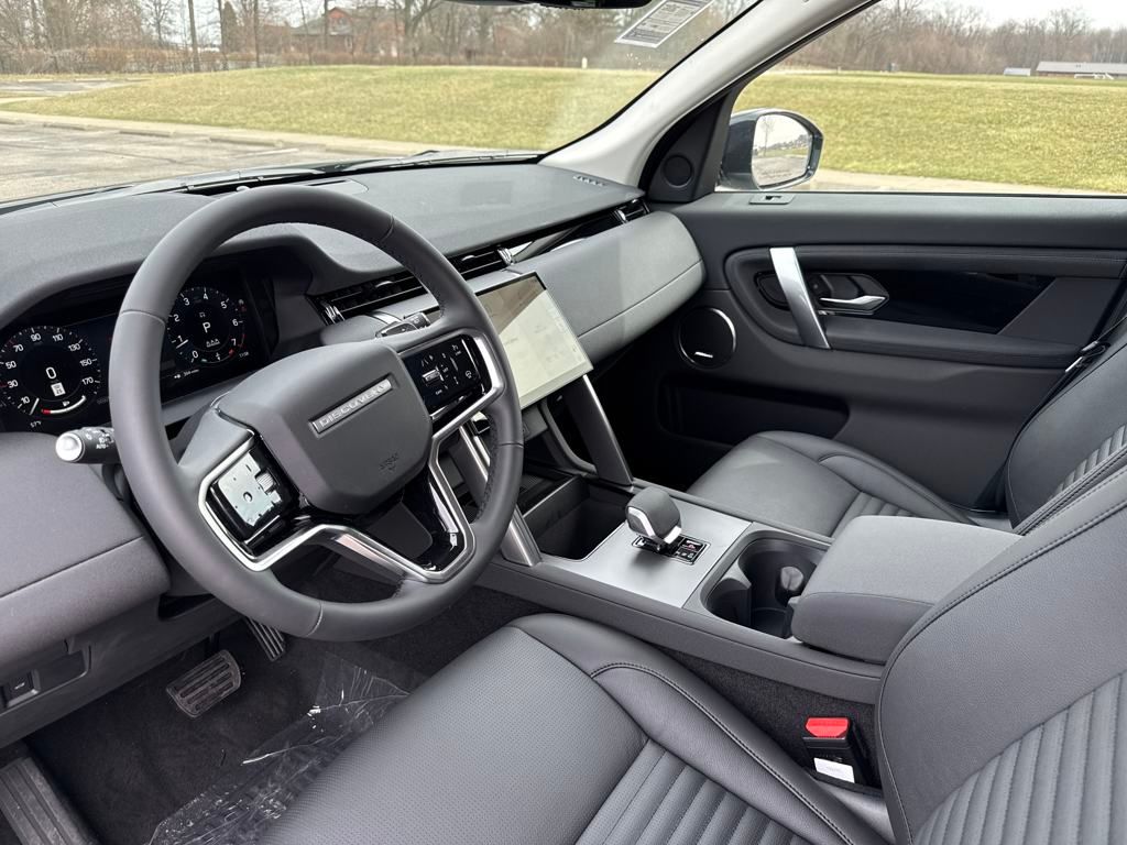 2025 Land Rover Discovery Sport S photo 13