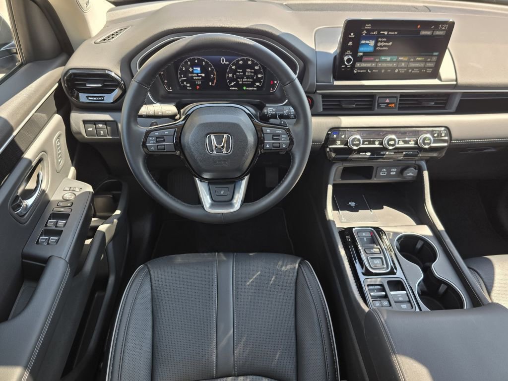 2025 Honda Pilot Elite photo 29