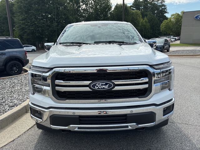 2025 Ford F-150 Lariat photo 3