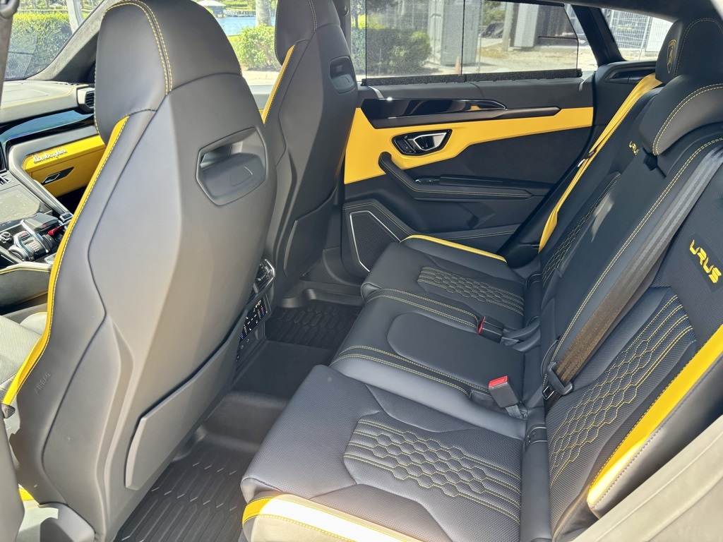 2024 Lamborghini Urus S photo 15
