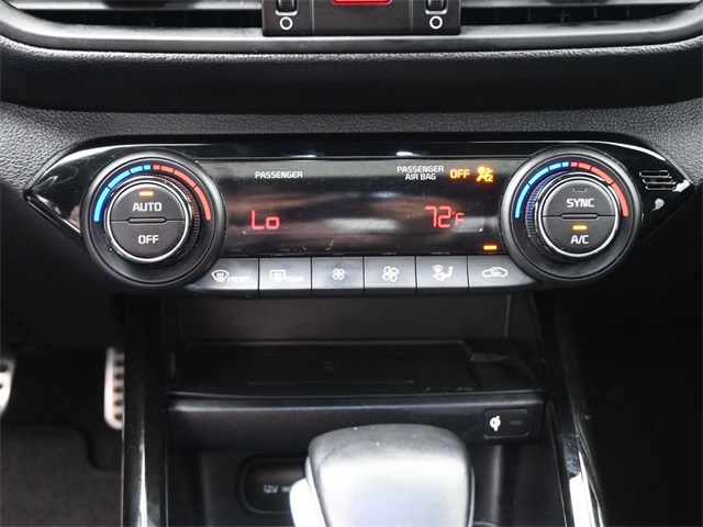 2023 Kia Forte GT photo 3