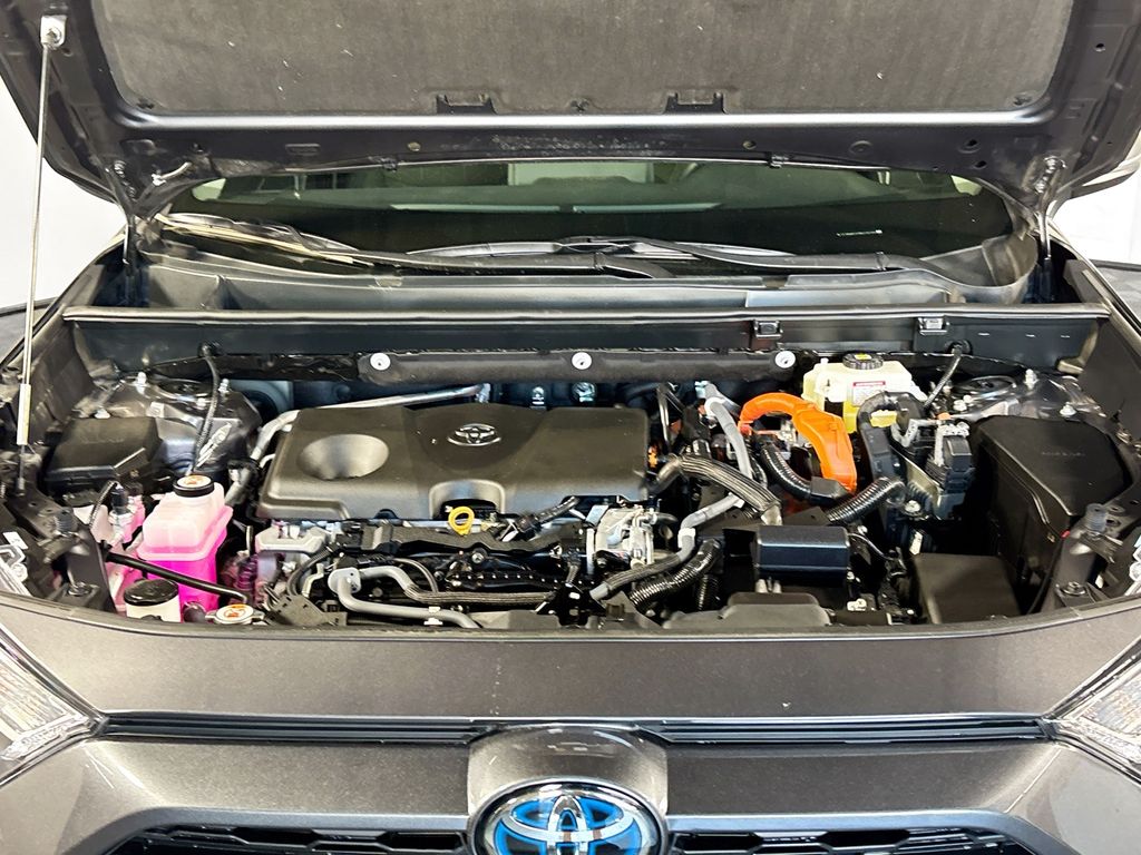 2021 Toyota RAV4 Hybrid XLE photo 17