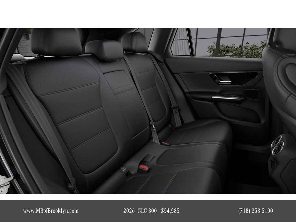 2026 Mercedes Benz GLC 300 4MATIC photo 5