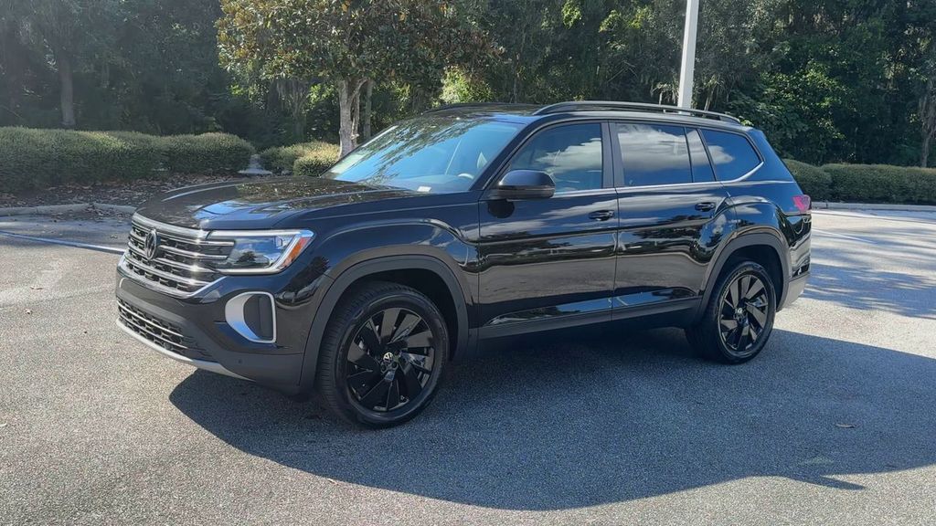 2026 Volkswagen Atlas SE Technology photo 4