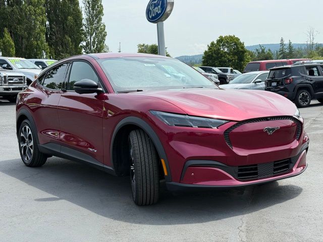 2025 Ford Mustang Mach-E Select photo 3