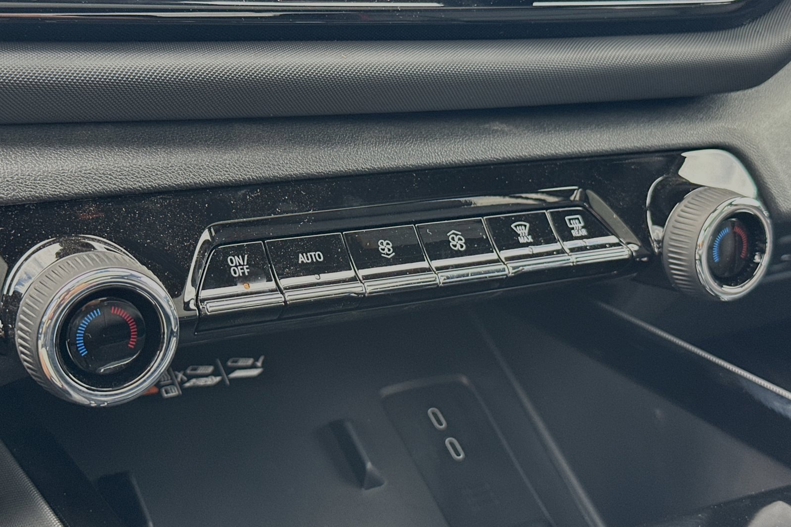 2024 Chevrolet Silverado EV RST photo 17