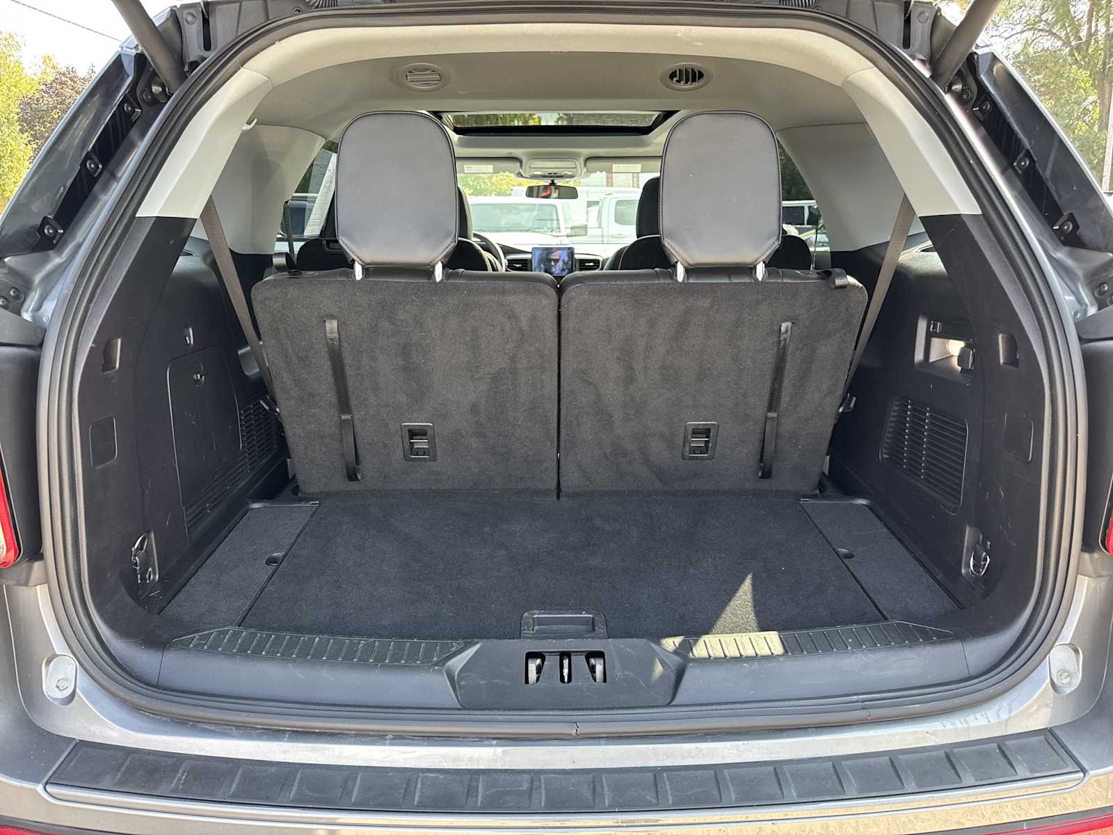 2022 Ford Explorer XLT photo 6