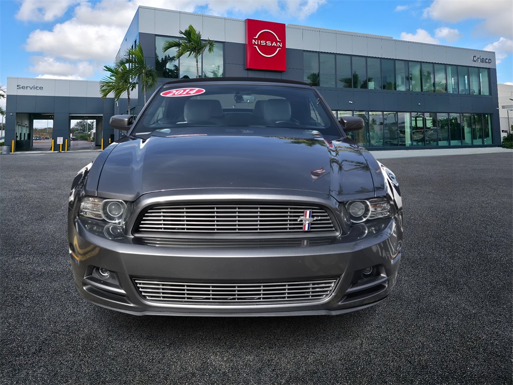 2014 Ford Mustang V6 Premium's photo