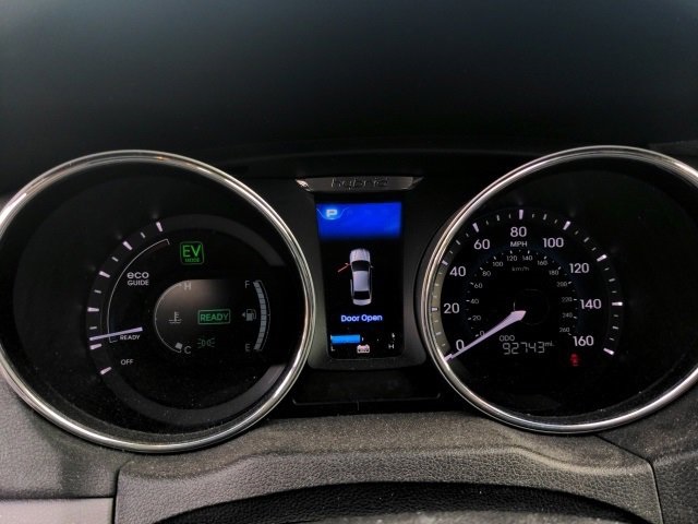 2012 Hyundai Sonata Hybrid Base photo 4