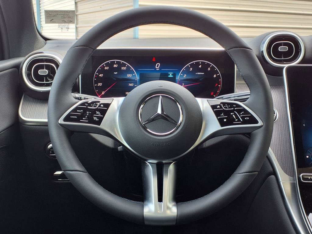 2025 Mercedes Benz GLC 300 4MATIC photo 12