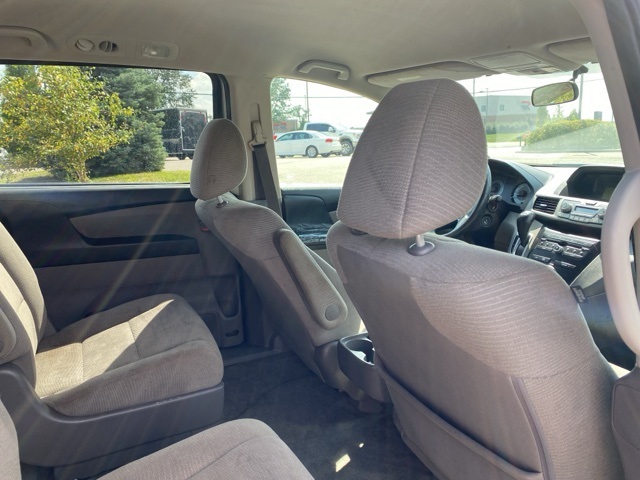 2011 Honda Odyssey LX photo 21