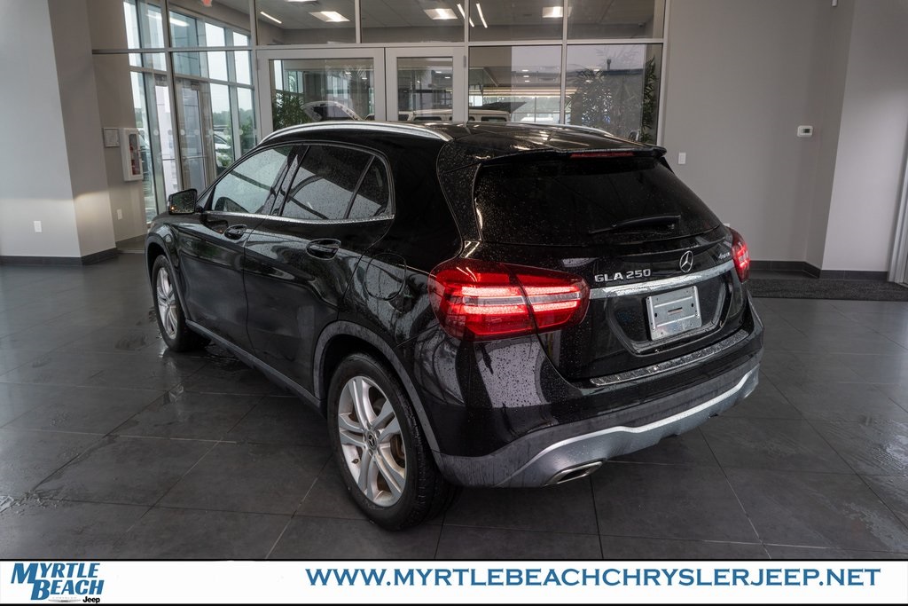 2020 Mercedes Benz GLA 250 photo 3