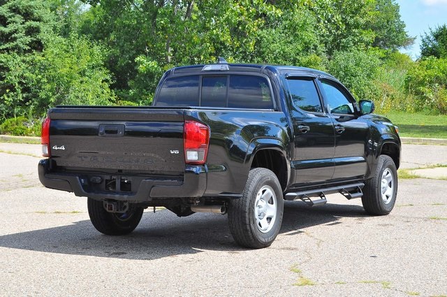 2023 Toyota Tacoma SR 4x4 Double Cab photo 3