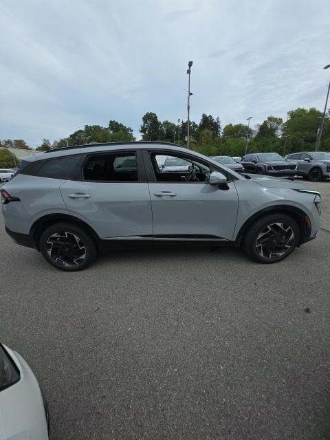2023 Kia Sportage photo 2