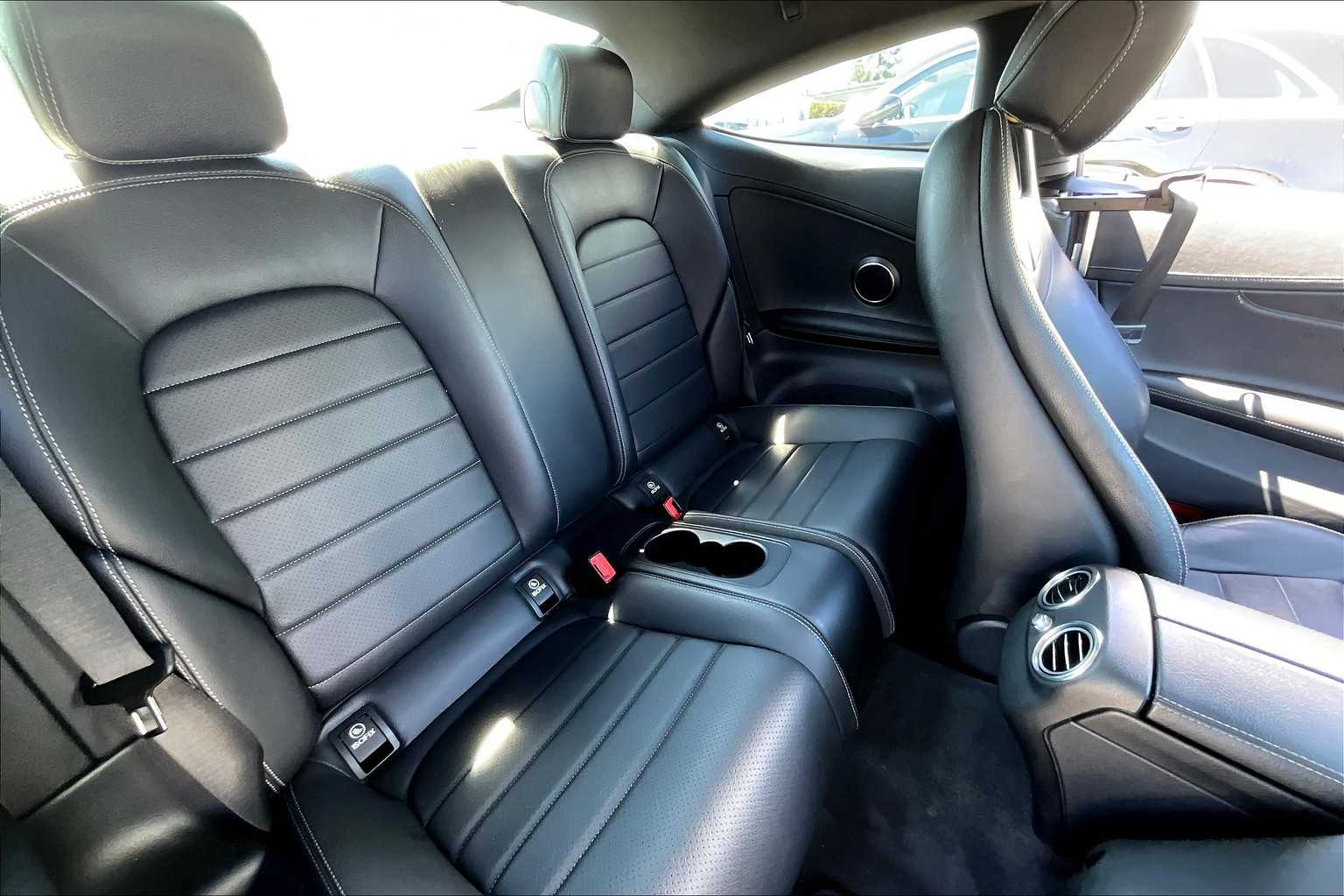 2017 Mercedes Benz C 300 photo 19