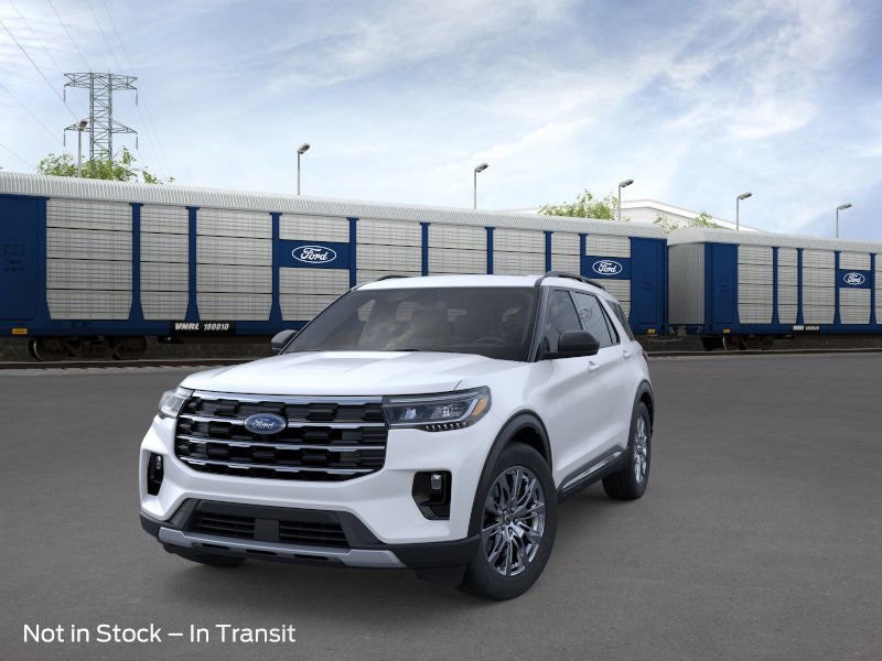 2025 Ford Explorer photo 3