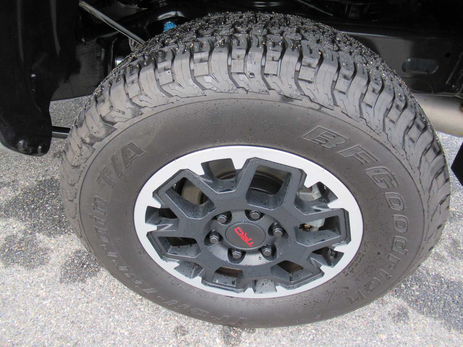 2024 Toyota Tacoma TRD Double Cab photo 9