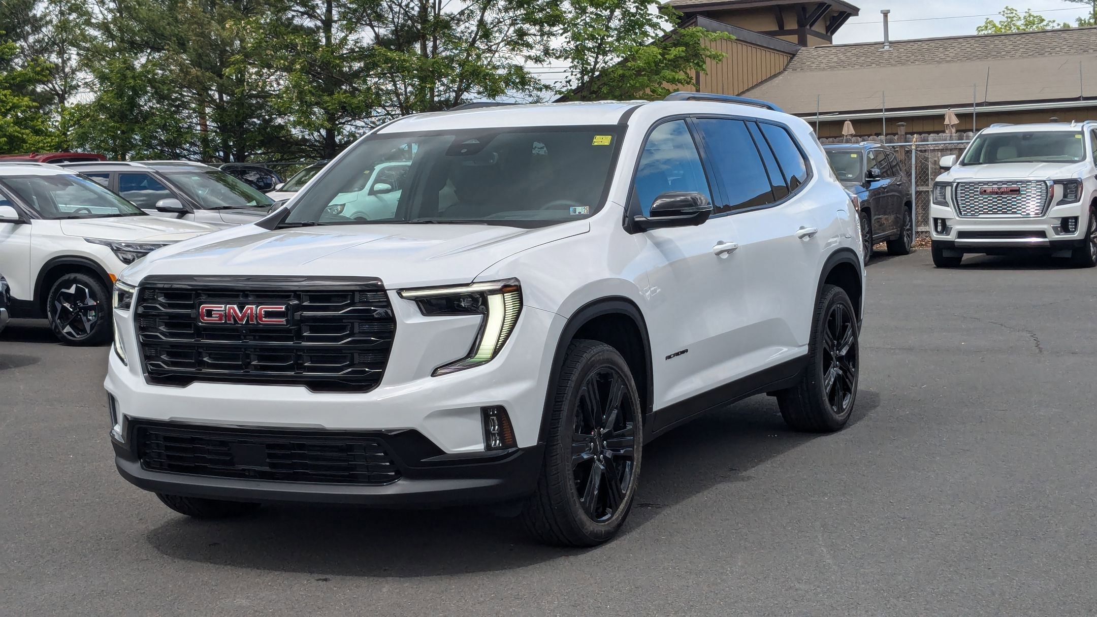 2025 Gmc Acadia Elevation photo 2