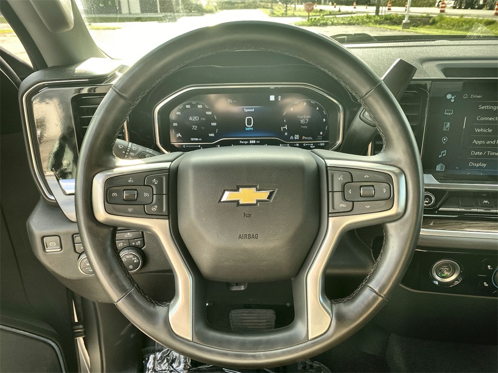 2023 Chevrolet Silverado 1500 LT photo 11