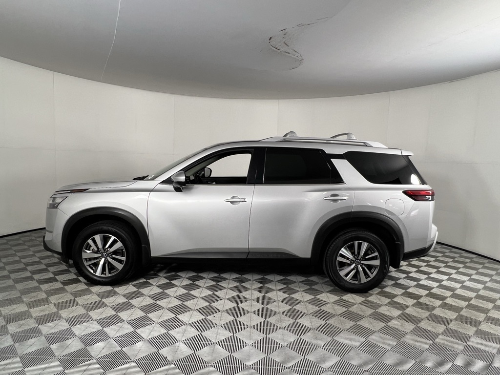 2022 Nissan Pathfinder SL photo 6