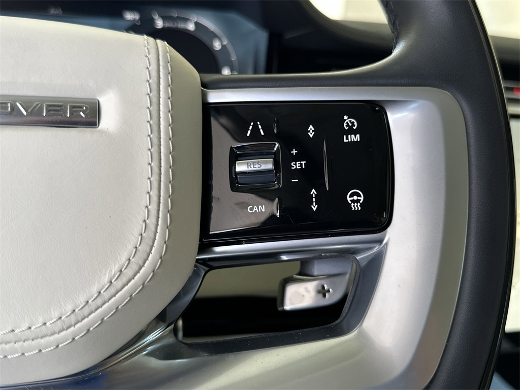 2024 Land Rover Range Rover SE photo 21