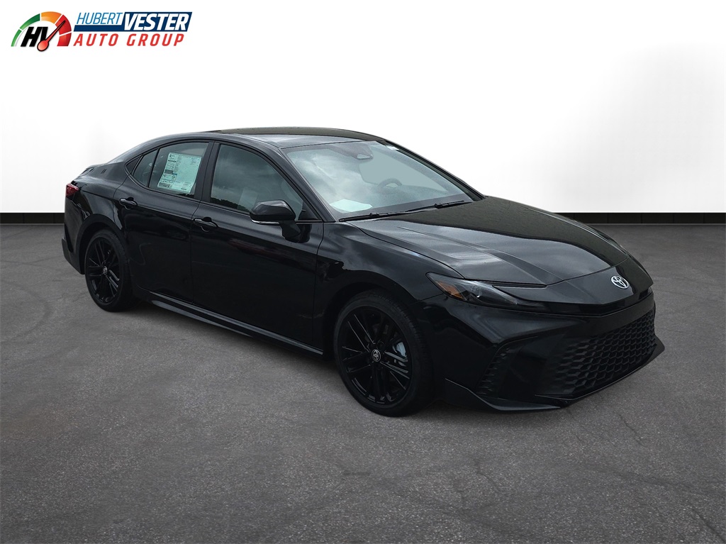 2025 Toyota Camry SE photo 3