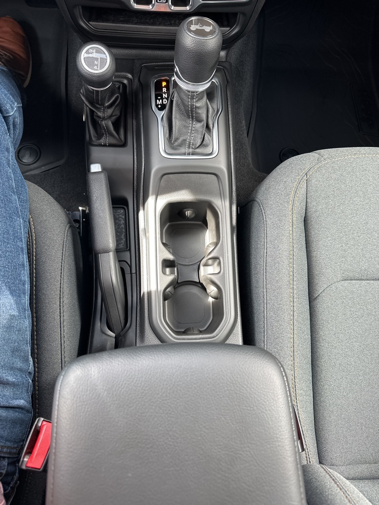 2025 Jeep Wrangler Sport photo 18