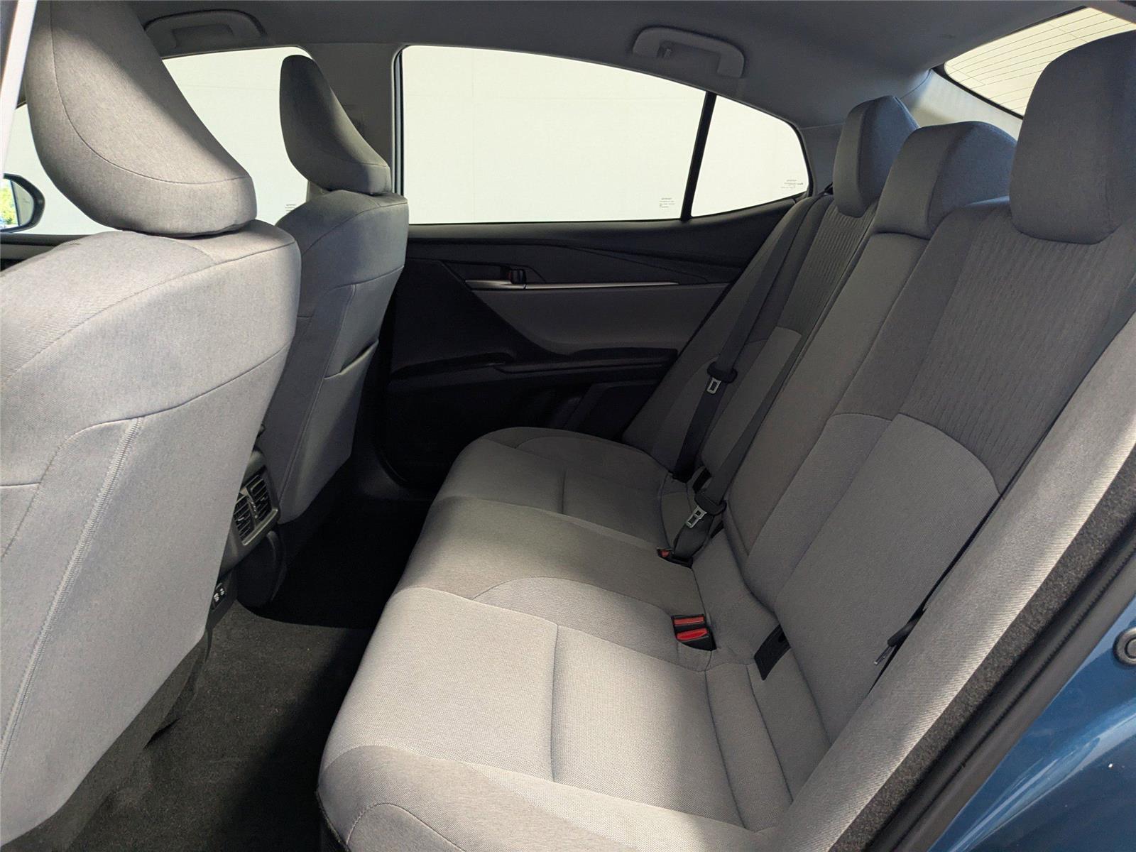 2025 Toyota Camry LE photo 5