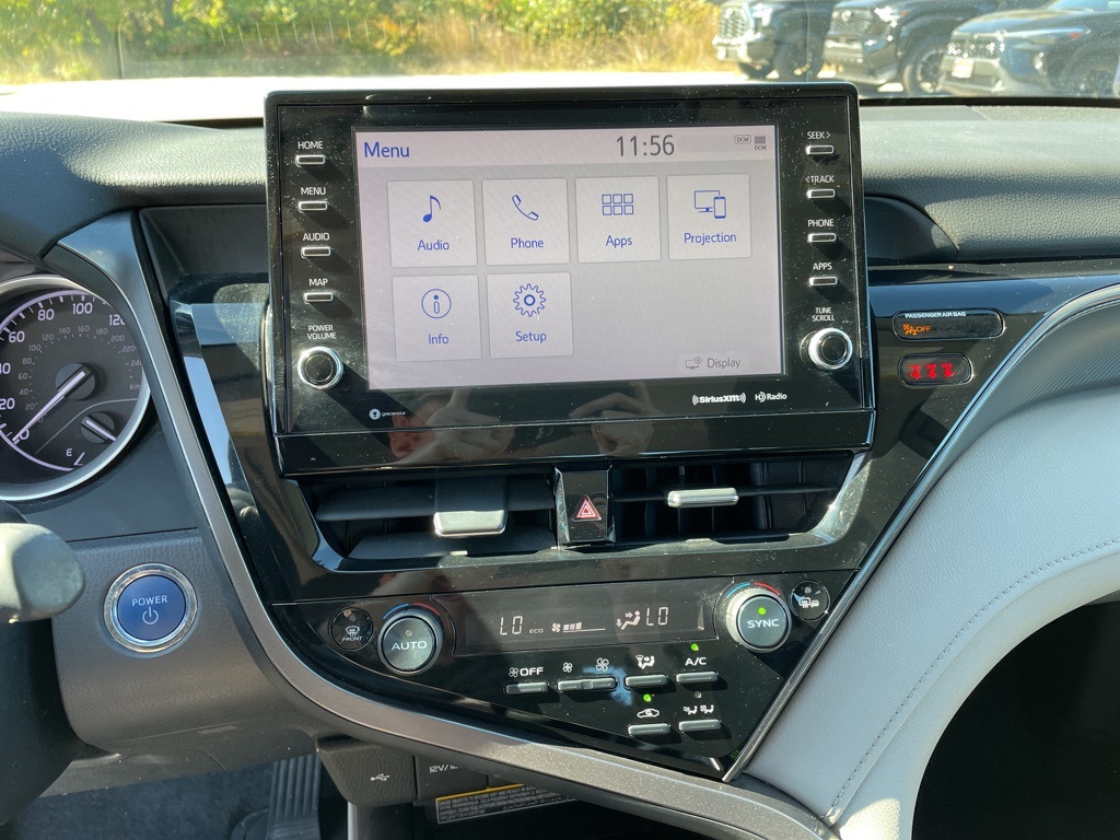 2021 Toyota Camry Hybrid LE photo 7
