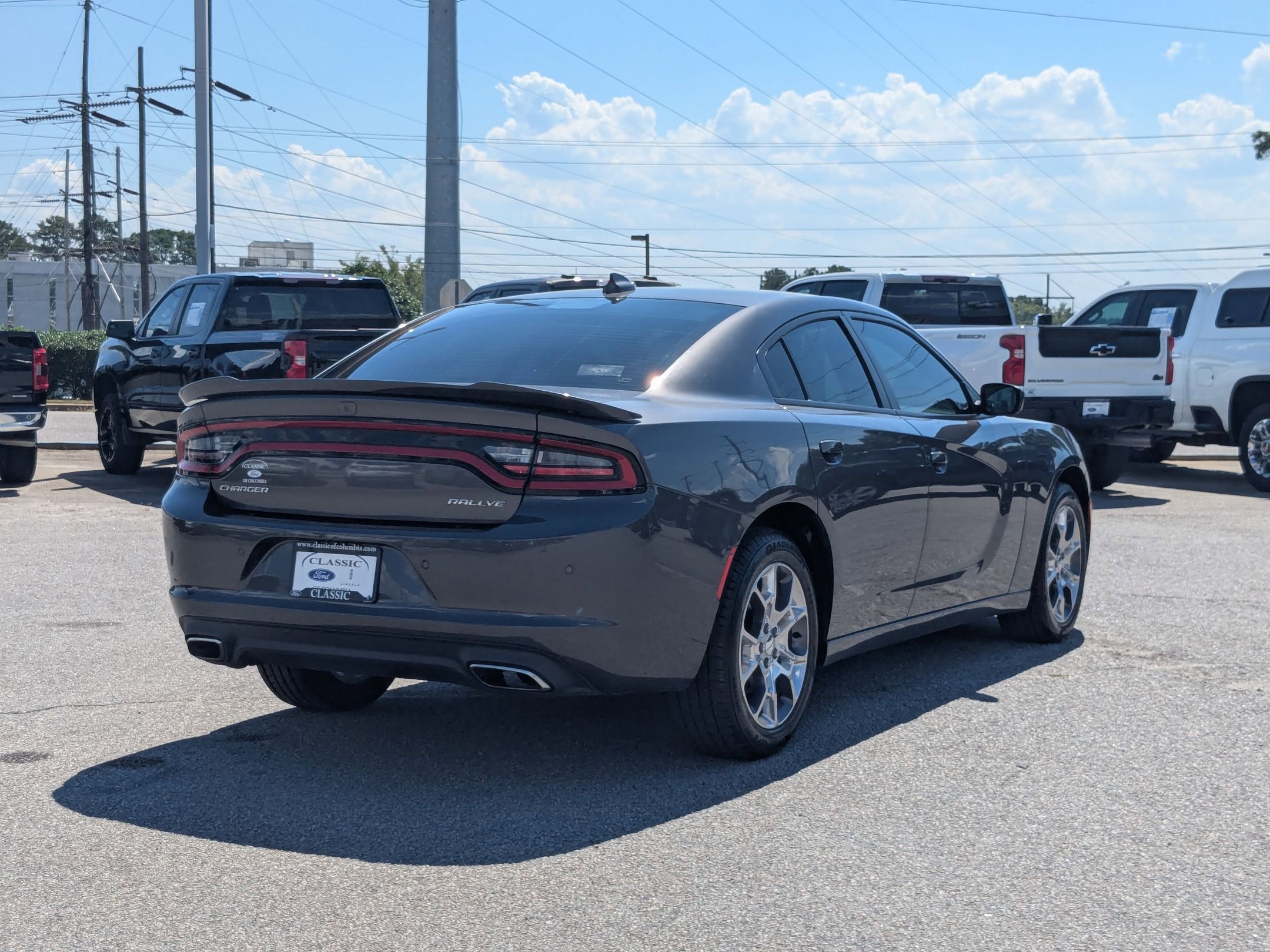 2016 Dodge Charger SXT photo 4
