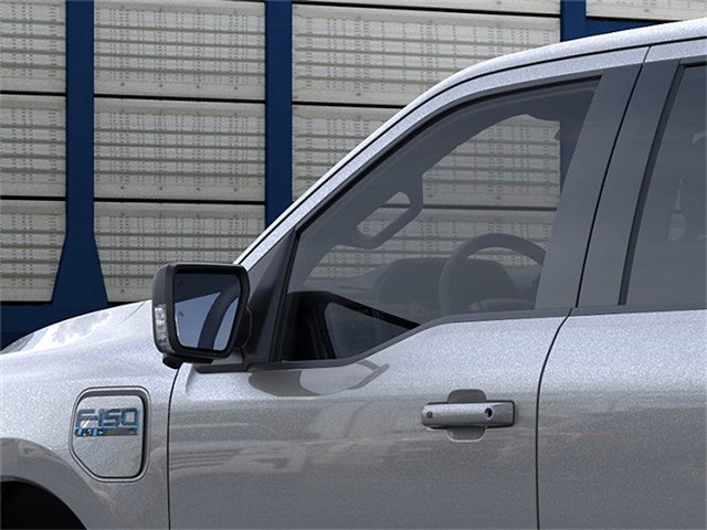 2025 Ford F-150 Lightning photo 15