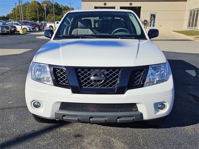 2019 Nissan Frontier SV photo 2