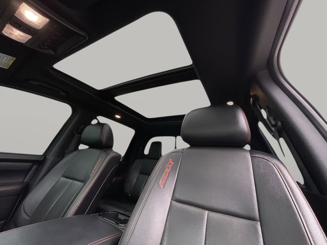 2020 Nissan Titan PRO-4X Crew Cab photo 19