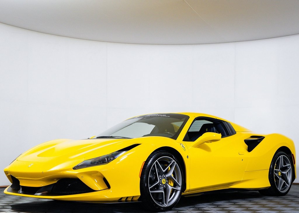 2022 Ferrari F8 Spider Base photo 2