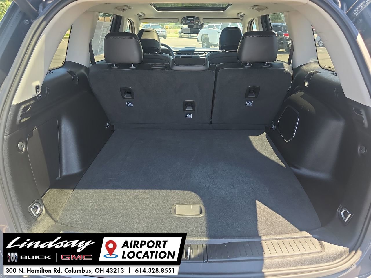 2023 Jeep Cherokee Base photo 24