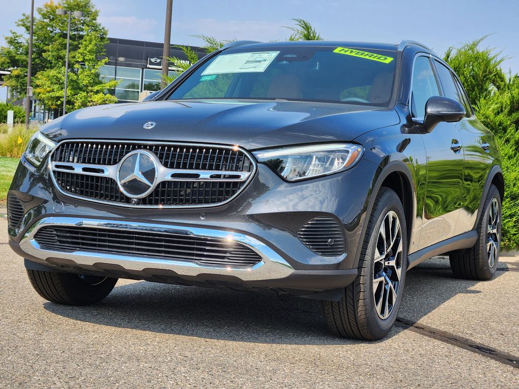 2026 Mercedes Benz GLC 350e 4MATIC photo 3