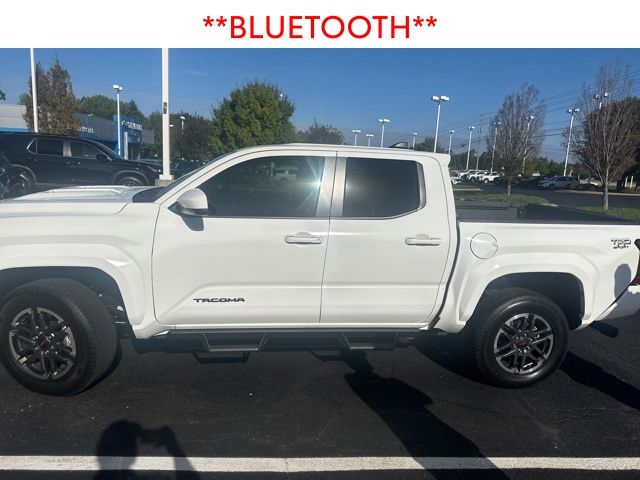 2025 Toyota Tacoma TRD Sport photo 3