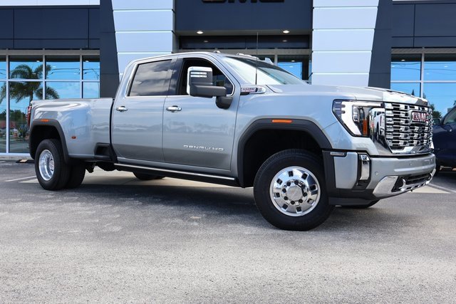 2025 Gmc Sierra 3500 HD Denali photo 2