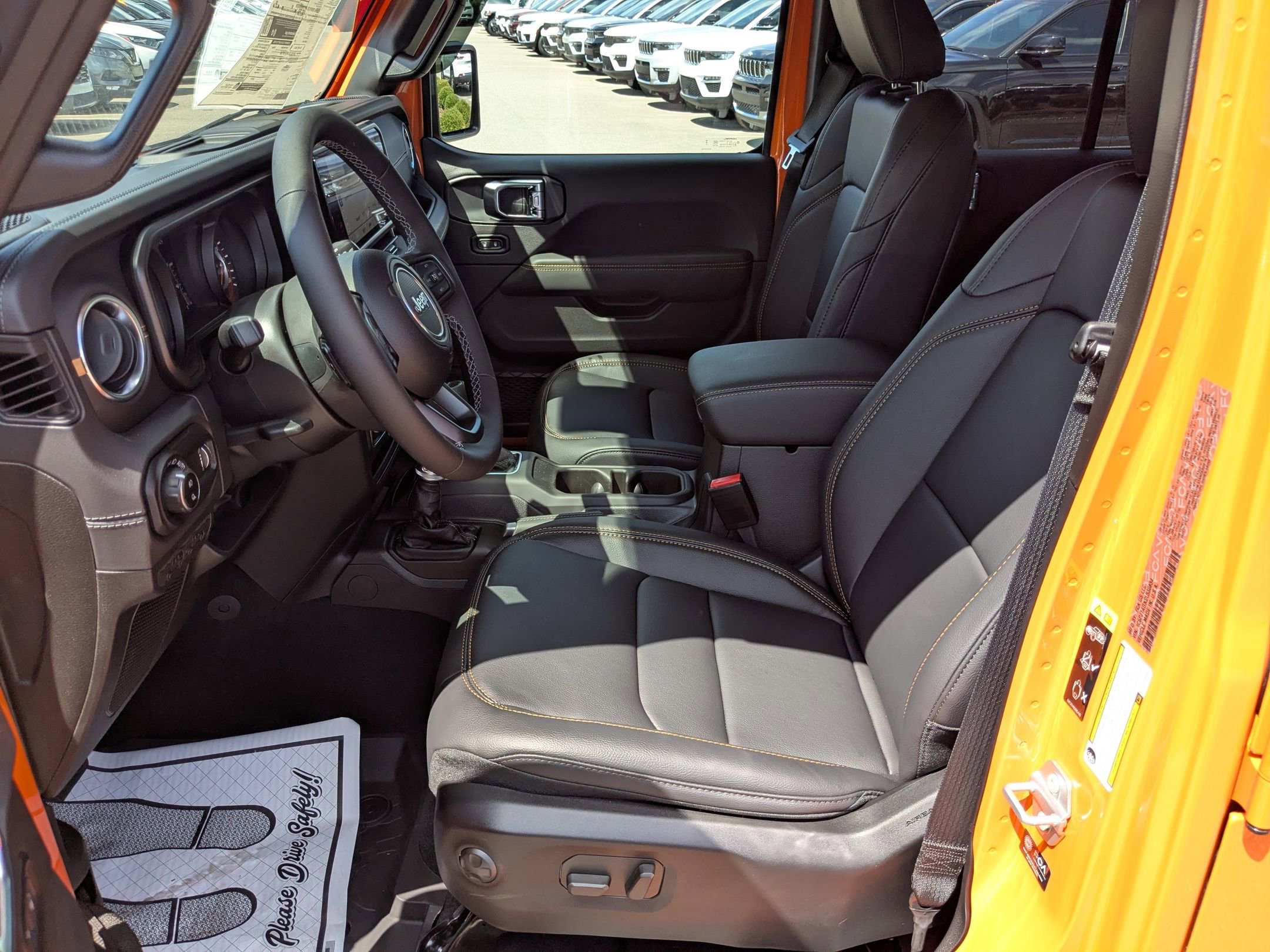 2025 Jeep Gladiator Sport photo 12