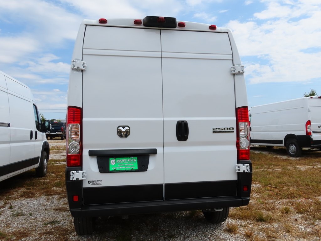 2025 Ram ProMaster 2500 photo 9
